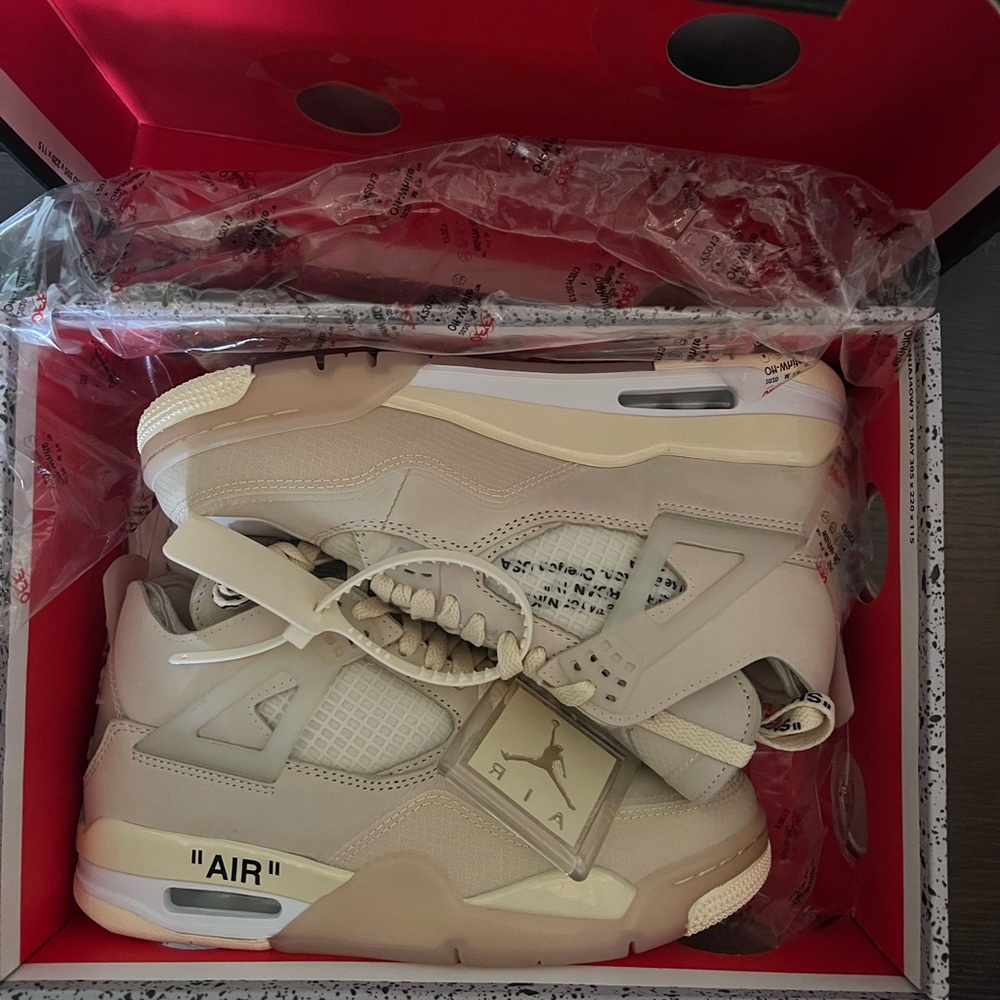 Off-White 4s